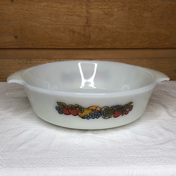Oval Baking dish Fire King Nature’s Bounty 1.5 quart - Picture 1 of 14